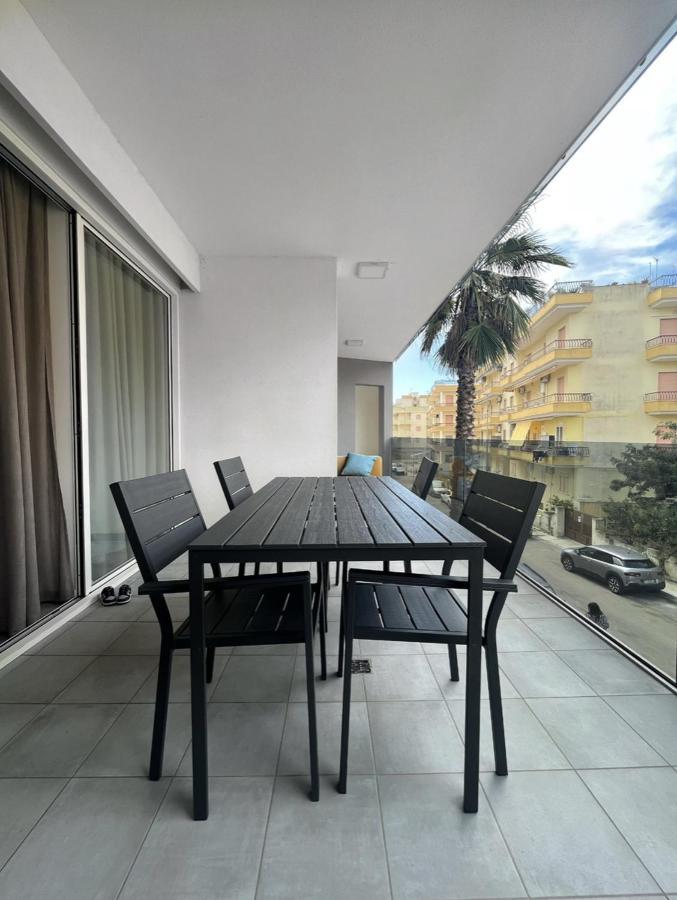 Modern And Spacious Appartement With Beach View. Gallipoli Exterior foto